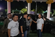 Buron, Tersangka Korupsi...