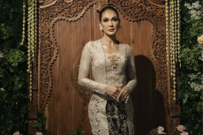 Apakah Luna Maya Pernah...