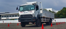 Jajal Isuzu Giga FVM...