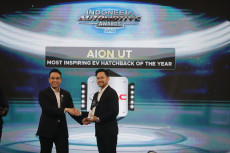 Aion Raih Dua Penghargaan...