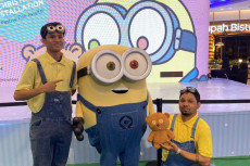 Karakter Minions Meriahkan...
