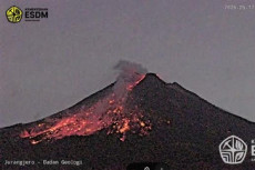 Ngeri! Penampakan Gunung...