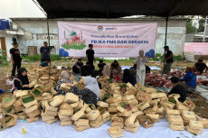 PB IKA PMII Terima Bantuan...