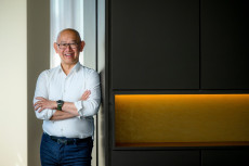 One Global Capital Gelar...