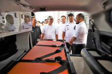 3 Kijang Innova Ambulans...