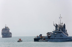 Iran Serang Kapal Perang...