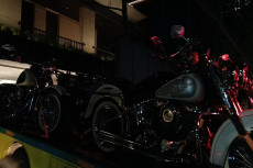 KPK Angkut Moge, Mobil...