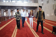 Stafsus Menag: Kunjungan...