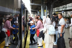 Qodari: Stimulus Tarif...