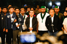 Di Hadapan Pimpinan...