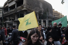 Hizbullah Peringatkan...