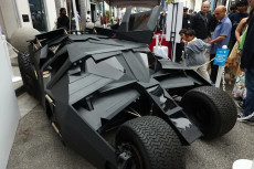 Mengapa Batmobile Tumbler...