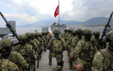 Merasa Dikucilkan di...