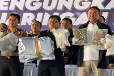 Bea Cukai dan BNN Gagalkan...