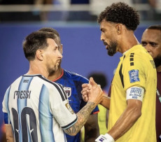 Messi Puji Penampilan...