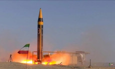 Iran Bombardir Pangkalan...