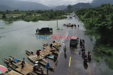 Banjir Sebabkan Jalan...