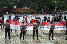 Aktivis AMUK Riau Desak...