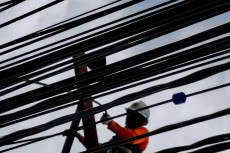PLN Beri Diskon 30 Persen...