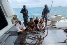 TNI AL Amankan Perahu...