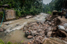 Sungai Cilaki Meluap,...
