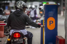 Tarif Parkir di Jakarta...