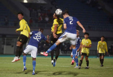 Persib Bandung Tundukkan...