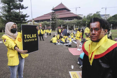 Aksi Mahasiswa Tolak...