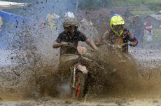Bak Pembalap Motocross...