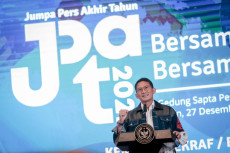 Menparekraf Targetkan...