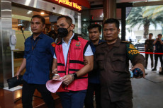 Tersangka Baru Kasus...