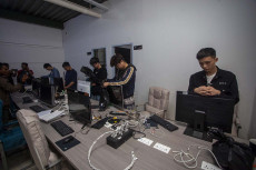 88 WNA China Sindikat...