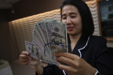 Rupiah Ditutup Menguat...