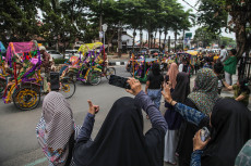 Potret Arakan 100 Pasangan...
