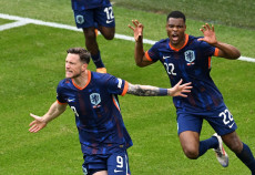 Polandia Vs Belanda:...
