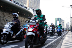 Rencana Kenaikan Tarif...