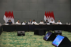 Rapat Evaluasi Kemiskinan:...