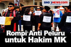 Hakim MK Dapat Rompi...
