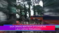 Dua Kelompok Ormas Bentrok...