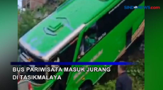 Bus Pariwisata Masuk...