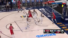 Utah Jazz Kalahkan New...