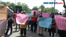 Aksi Demo Pedagang Pasar...