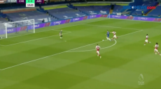 Arsenal Curi Poin Penuh...