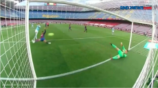 Dua Gol Santi Mina Pastikan...