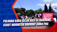 Puluhan Guru Gelar Aksi...
