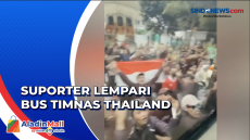 Suporter Indonesia Lempari...
