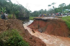 Gorong-gorong Jebol, Jalur Lintas Barat Bengkulu-Sumbar Putus