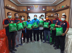 BMCI Salurkan Bantuan Sembako ke Masyarakat Probolinggo