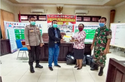 Cegah Covid-19, 7.050 Masker Dibagikan ke Sejumlah Distrik di Jayapura