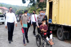 Tak Punya Uang untuk Makan, Ayah dan Anak Ini Nekat Curi Motor